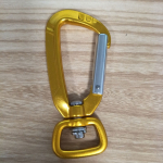 quality dog accessories - yellow swivel dog carabiner factory
