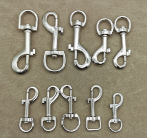 Bolt snap hook